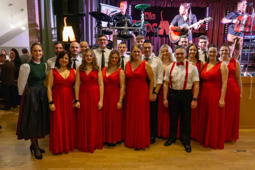 Ball der Feuerwehr Zettling 2025 - Polonaise Gruppe