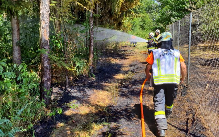 Feuerwehr Zettling beim Einsatz am 29.06.2025 – Brandeinsätze im Schachenwald, umfassender Löschangriff und Kontrolle mit Wärmebildkamera