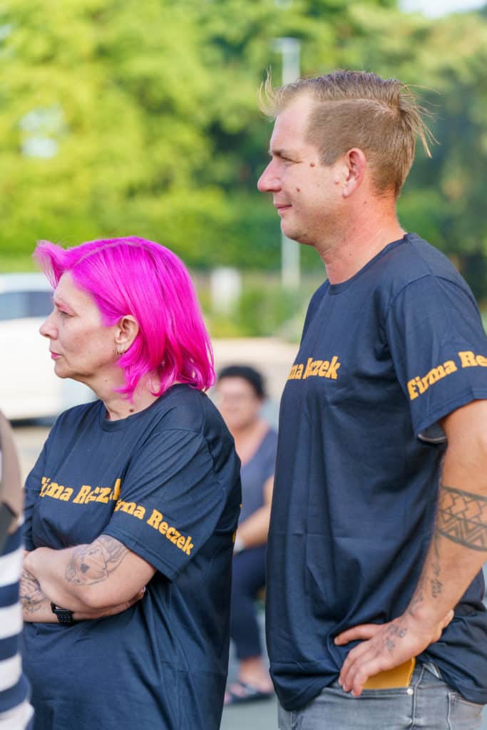 Abschlussfeier der Bienenwiese der Feuerwehrjugend Zettling am 11. Juni 2025 – mit Unterstützern, Sponsoren, Bürgermeister Dr. Matthias Pokorn, Vizebürgermeisterin Ingrid Baumhackl und gemütlichem Ausklang an der Feuerschale