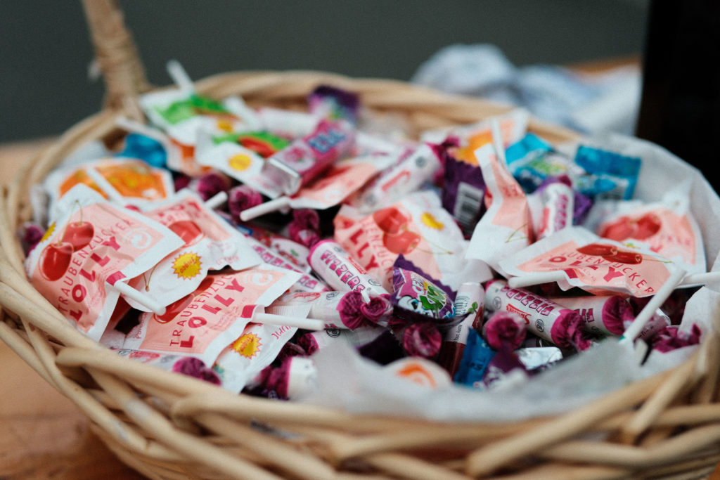 Feuerwehr Zettling bei der 90er-Party 2025 – Gäste, Musik von Robert Eberhardt, Bar, Tombola und ausgelassene Stimmung beim Festgelände in Premstätten