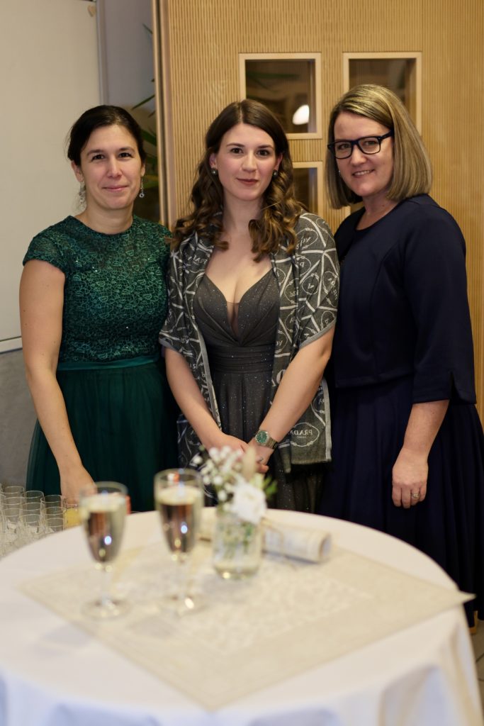 Feuer & Flamme – Eindrücke vom Ball der Freiwilligen Feuerwehr Zettling im Festsaal mit Musik, Tanz und ausgelassener Stimmung