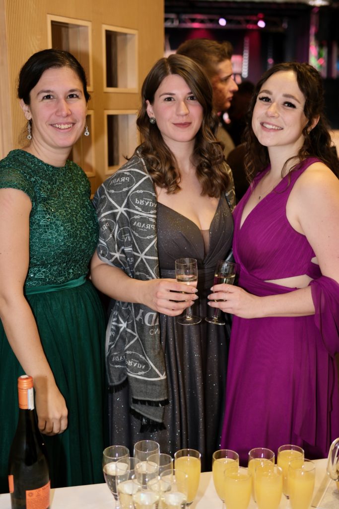 Feuer & Flamme – Eindrücke vom Ball der Freiwilligen Feuerwehr Zettling im Festsaal mit Musik, Tanz und ausgelassener Stimmung