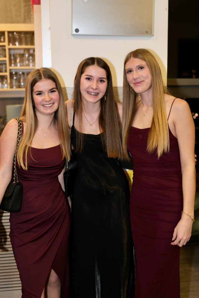 Feuer & Flamme – Eindrücke vom Ball der Freiwilligen Feuerwehr Zettling im Festsaal mit Musik, Tanz und ausgelassener Stimmung