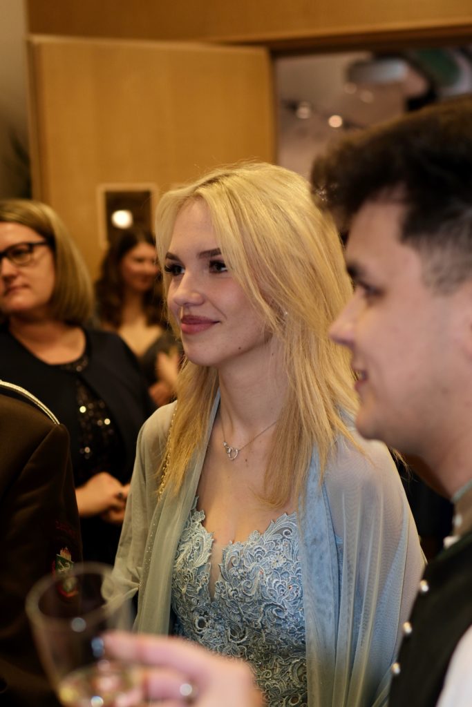 Feuer & Flamme – Eindrücke vom Ball der Freiwilligen Feuerwehr Zettling im Festsaal mit Musik, Tanz und ausgelassener Stimmung