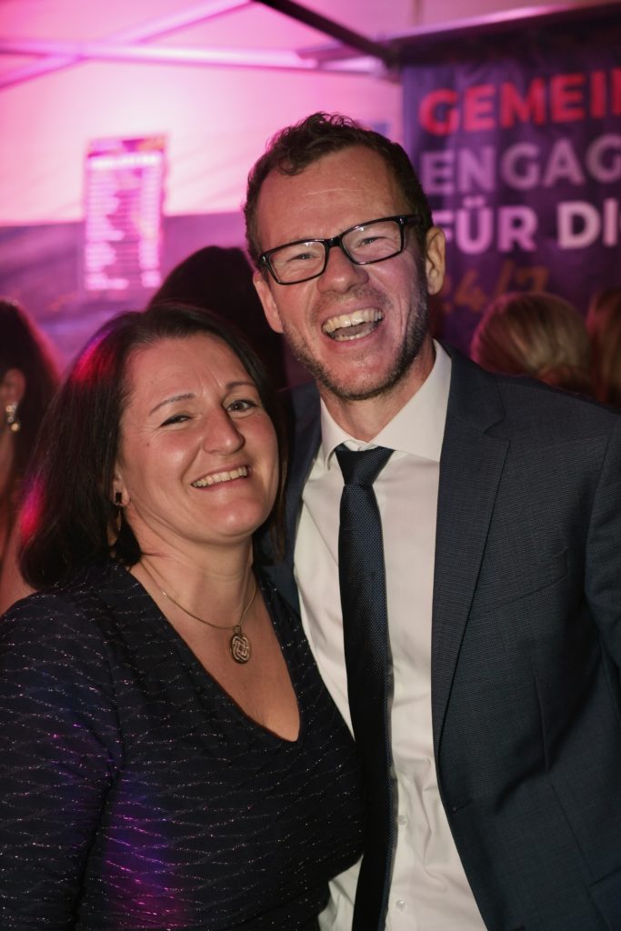 Feuer & Flamme – Eindrücke vom Ball der Freiwilligen Feuerwehr Zettling im Festsaal mit Musik, Tanz und ausgelassener Stimmung