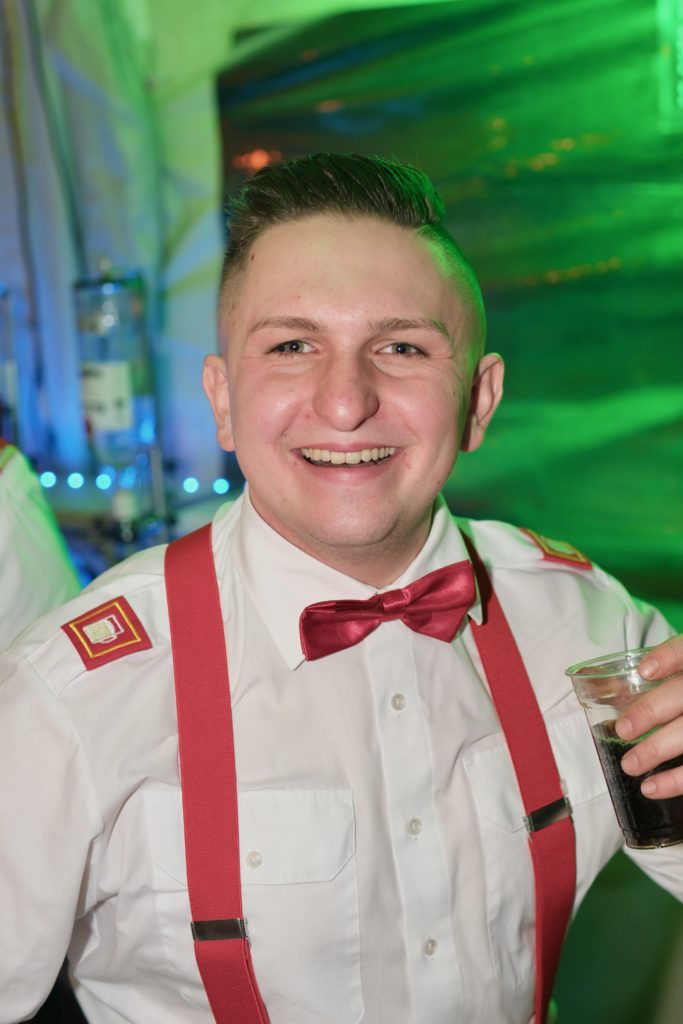 Feuer & Flamme – Eindrücke vom Ball der Freiwilligen Feuerwehr Zettling im Festsaal mit Musik, Tanz und ausgelassener Stimmung