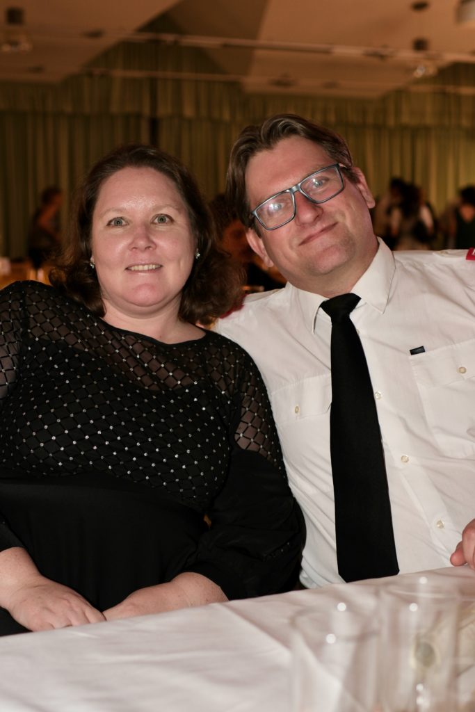 Feuer & Flamme – Eindrücke vom Ball der Freiwilligen Feuerwehr Zettling im Festsaal mit Musik, Tanz und ausgelassener Stimmung