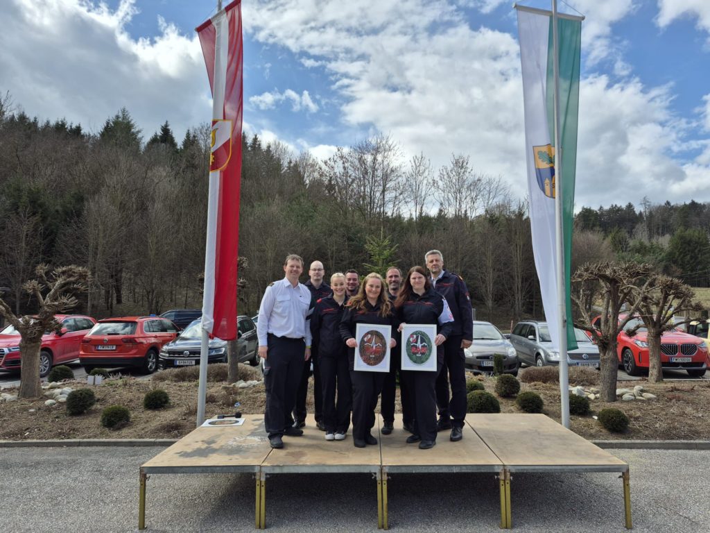 Feuerwehr Zettling bei der Sanitätsleistungsprüfung in Bronze und Silber