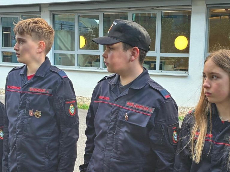 Feuerwehrjugend Zettling beim erfolgreichen Wissenstest