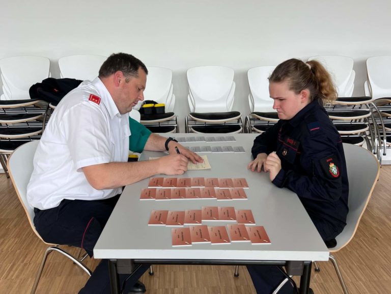 Feuerwehrjugend Zettling beim erfolgreichen Wissenstest