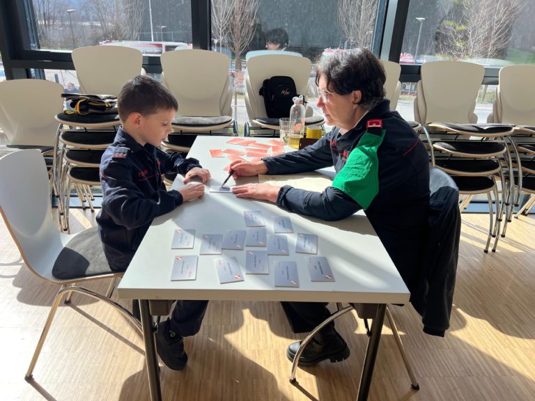 Feuerwehrjugend Zettling beim erfolgreichen Wissenstest