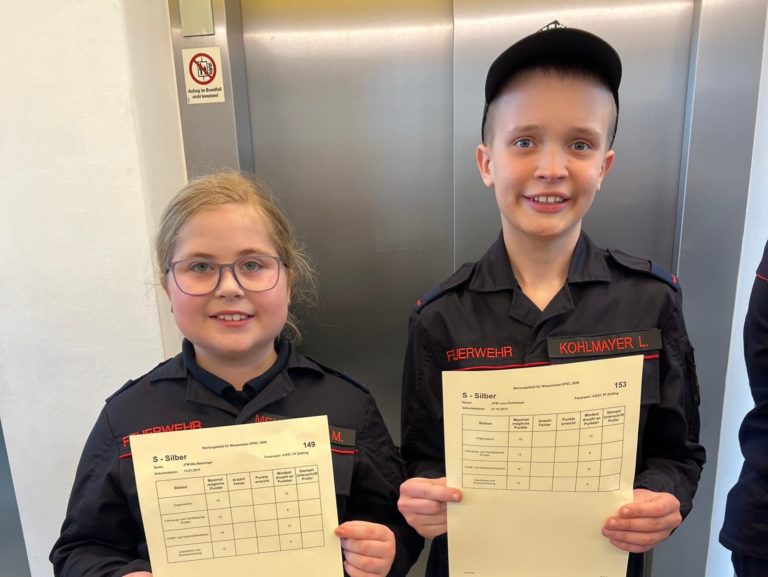 Feuerwehrjugend Zettling beim erfolgreichen Wissenstest