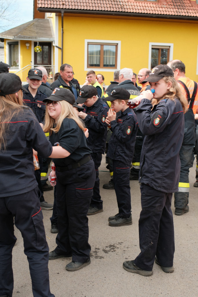 Feuerwehr Zettling bei der Osterübung 2026 mit Rotem Kreuz Lieboch