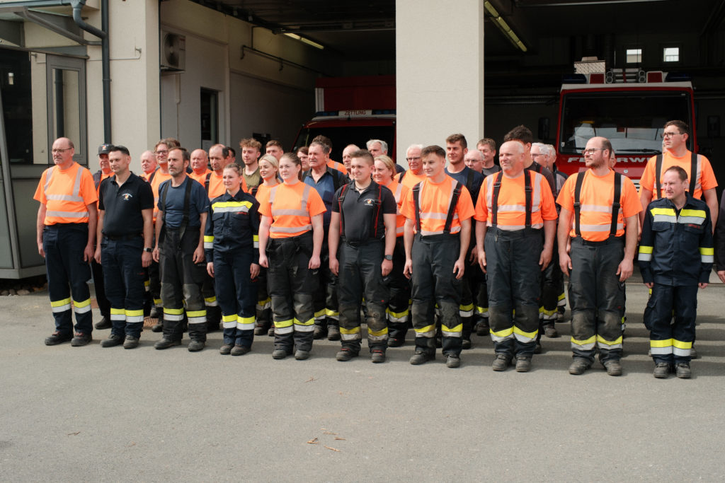 Feuerwehr Zettling bei der Osterübung 2026 mit Rotem Kreuz Lieboch